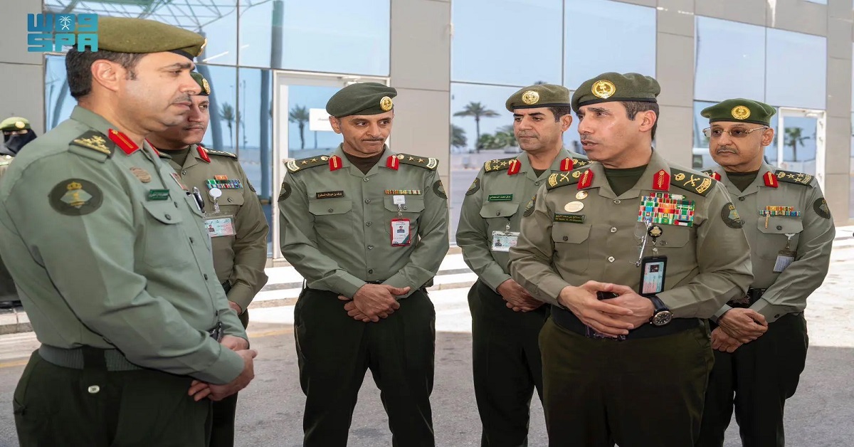 اللواء المربع يتفقد جاهزية جوازات جسر الملك فهد