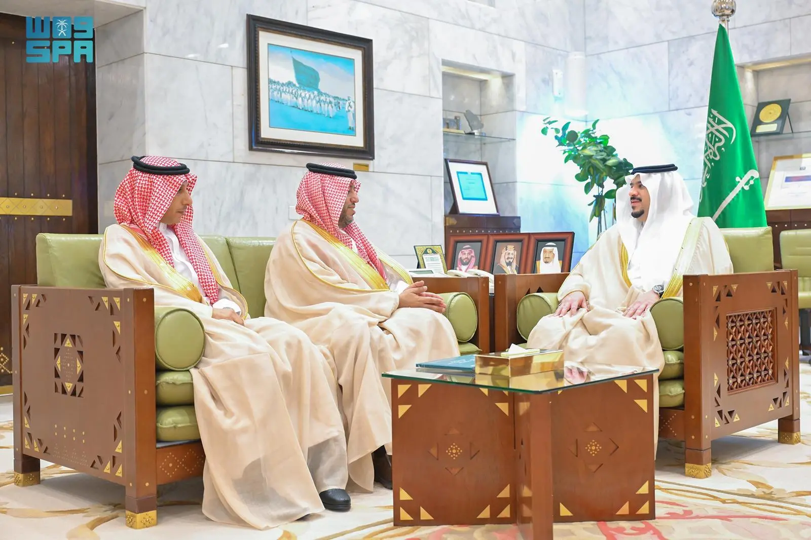 نائب أمير الرياض يطّلع على خطط وأعمال فرع وزارة الرياضة بالمنطقة